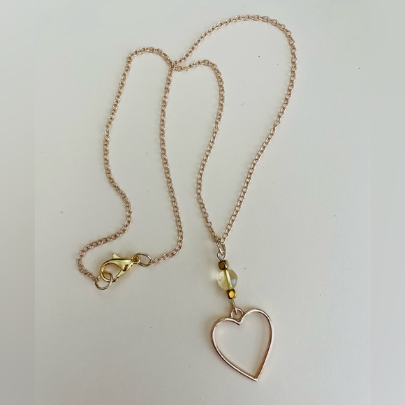 ✨ Heart of Gold Necklace ✨ Citrine Open Heart Gold Colored Charm Necklace - Picture 2 of 5